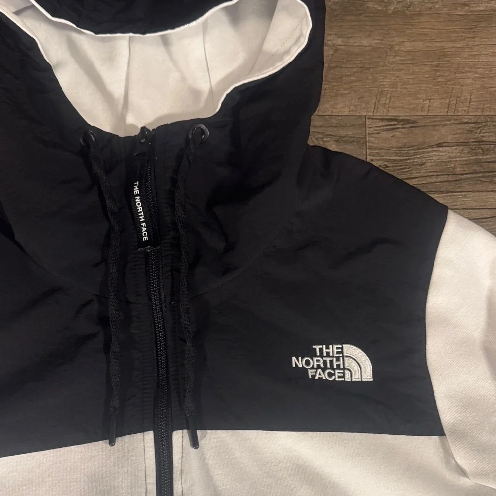 The North Face Men's Black and White Windbreaker - Size S